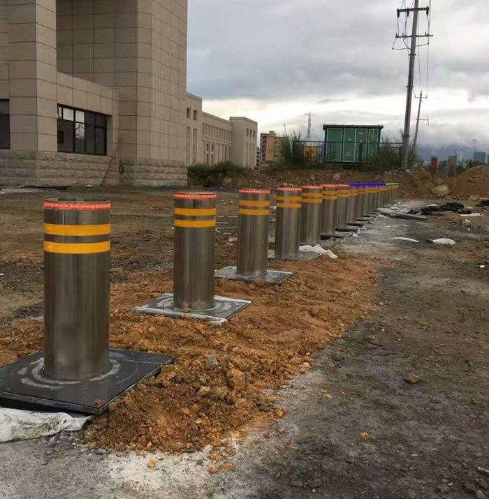 Elefine-Automatic-Bollards-6 Elefine-Automatic-Bollards-6